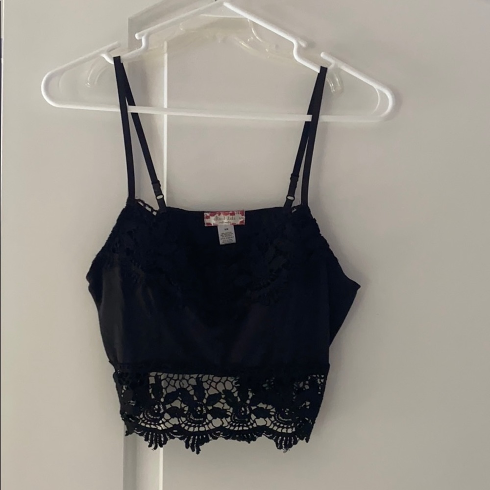 Altard stare cute lace crop top! (s/m)